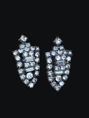 Vintage Art Decor Crystal Rhinestone Shield Drop Earrings - Silver Tone